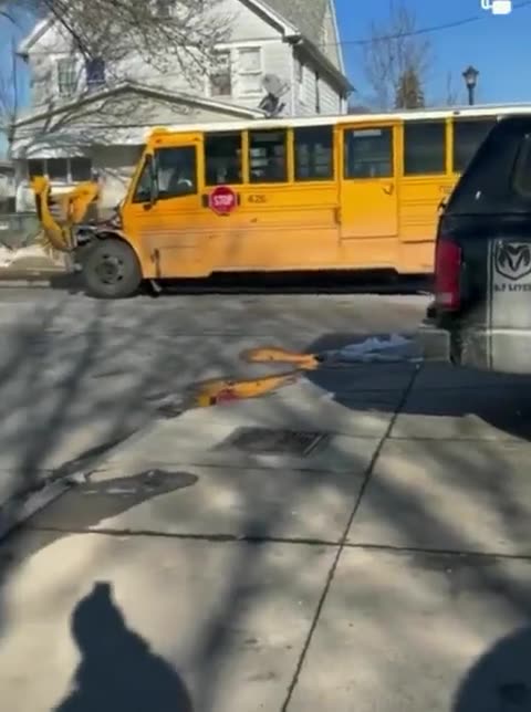 This dude lives in a GTA server