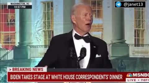 Biden blague sur son taux d'approbation extrêmement faible (avril 2022)