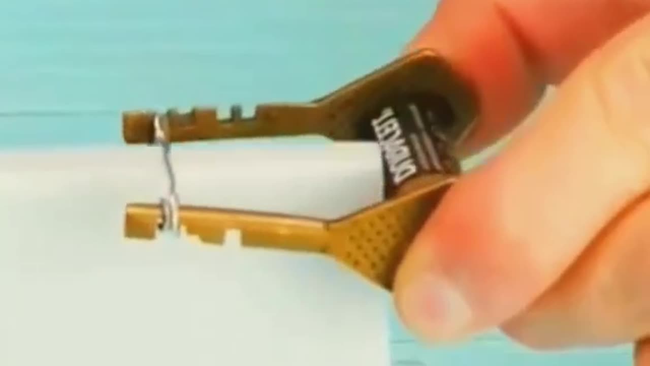 Cuting with the help of Battery power