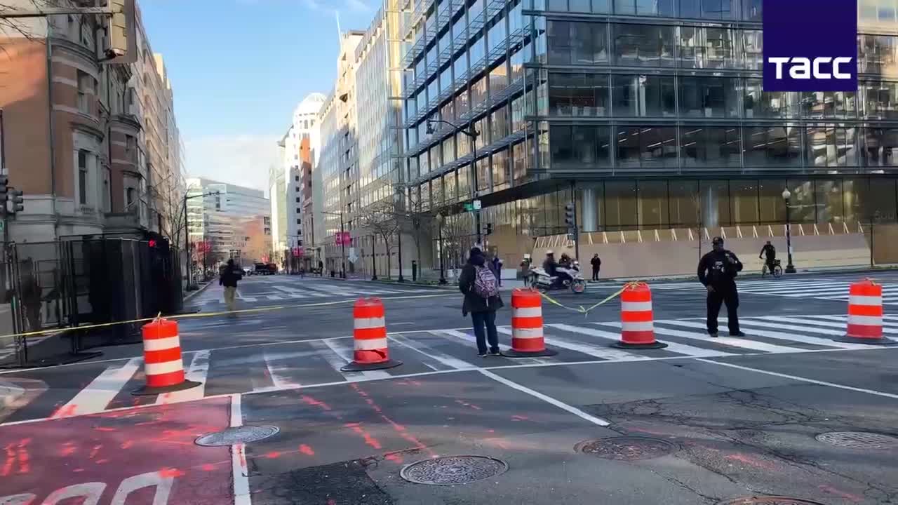 Biden arrives at the Capitol