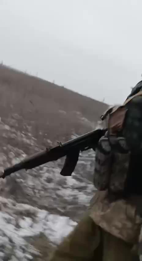 New Russian POW Sprints into Captivity