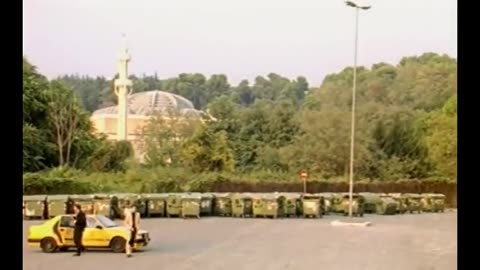 Frankie HI-NRG MC - Quelli Che Benpensano (videoclip) (480p_25fps_H264-128kbit_AAC)