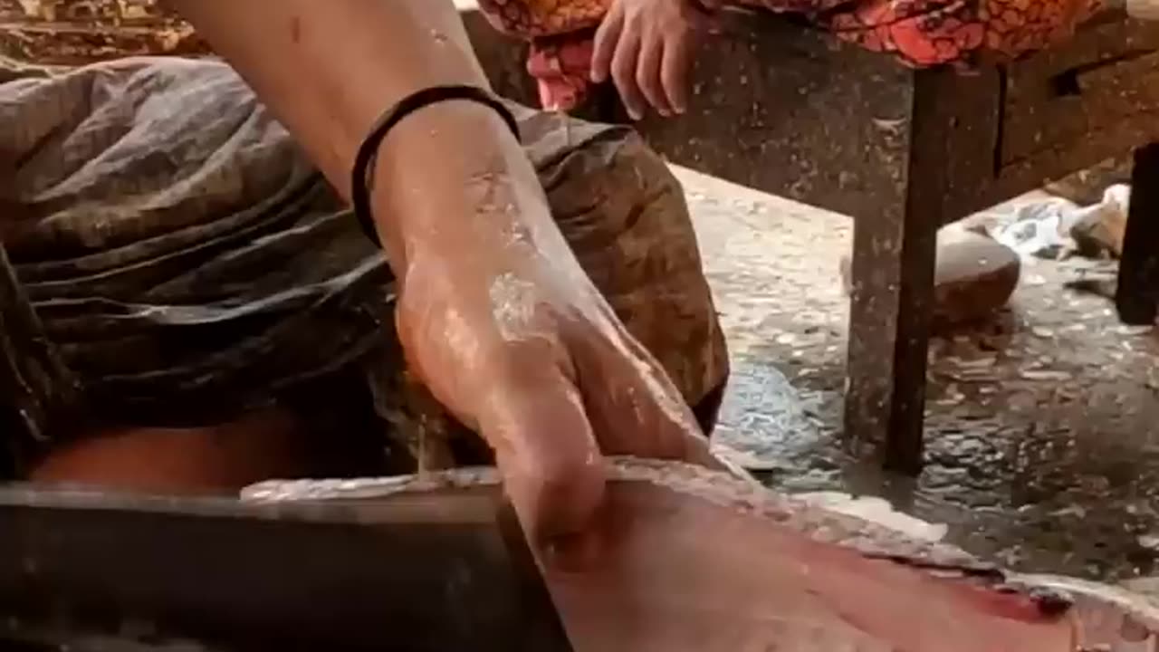 Delicious Bangladeshi Popular Tilapia Fish Cutting in local market #fish