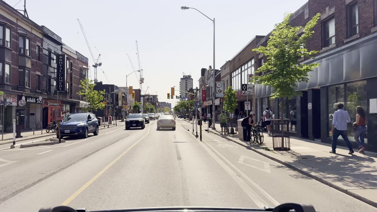 Driving in Toronto - Bloor Street West