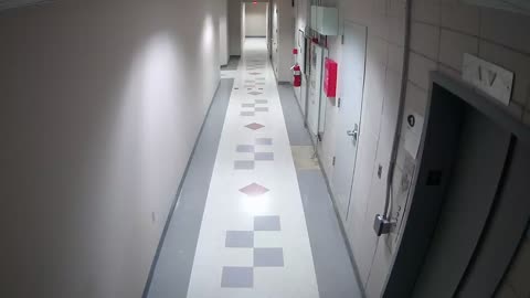 8801VZN01Elevator_2021-01-06_22h00min01s123ms.mp4