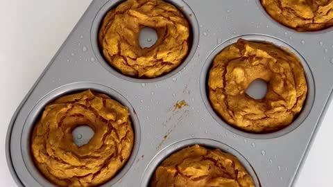 HEALTHY PUMPKIN DONUTS 🎃🍩👇🏼