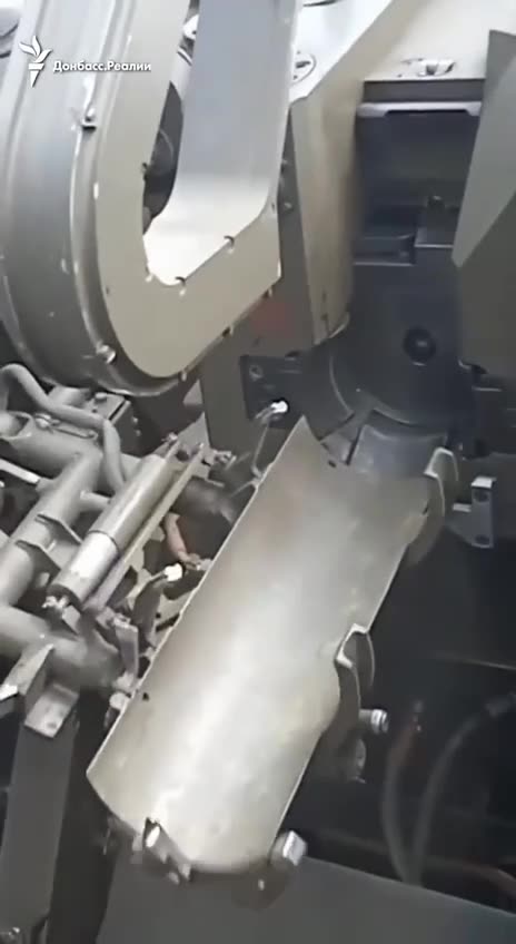 Incredible Footage of 152mm AutoGun