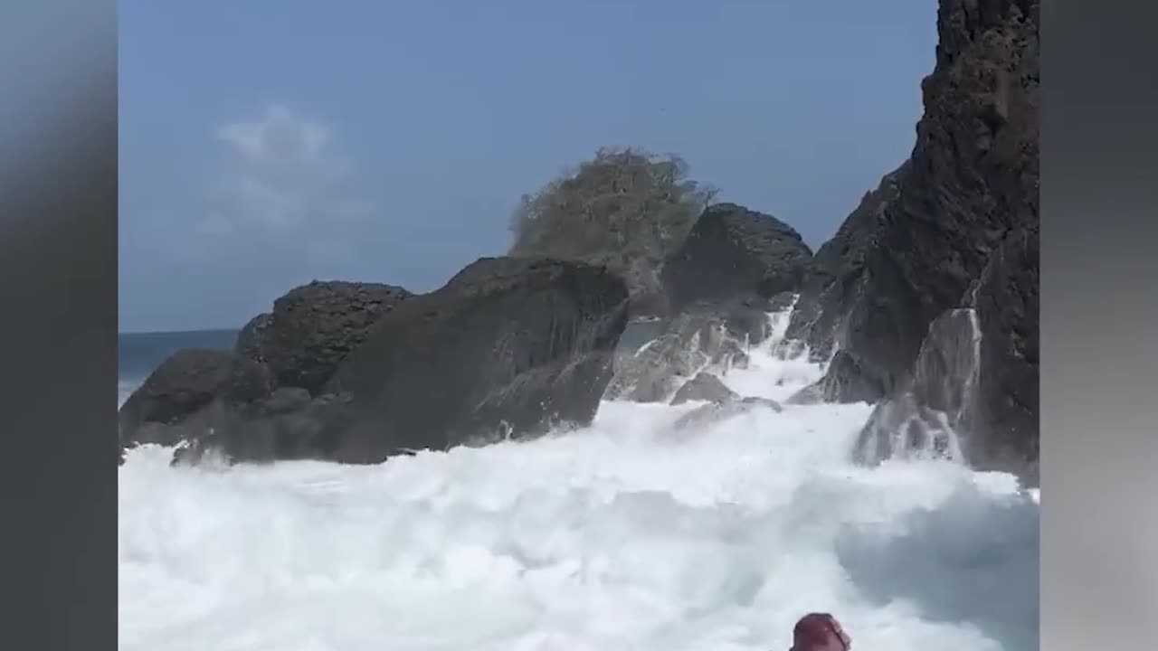 Massive Waves