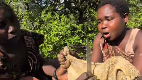 Raw meat is one of favorit meal in tribe see how hadza enjoy their food 😋🤤