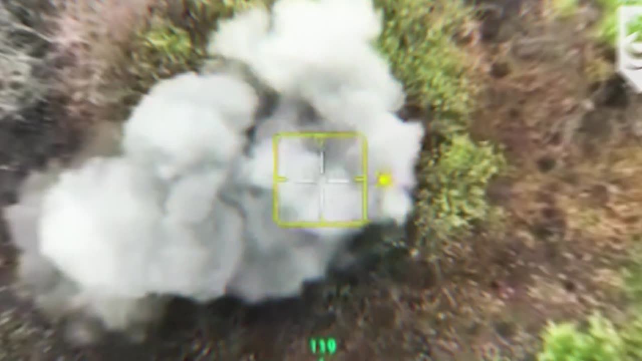 Heavy Drone Group Lighting Up Russian Positions