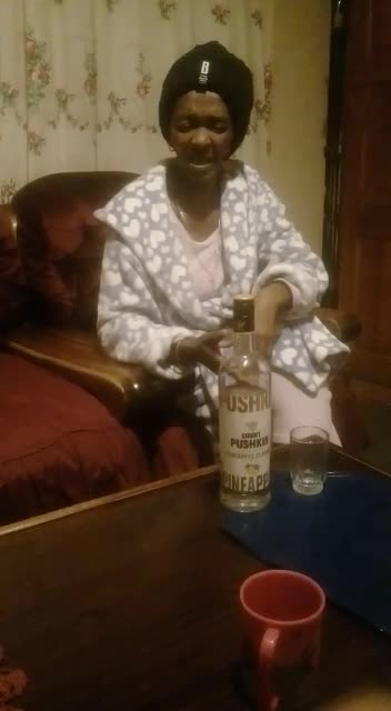 Mom kwaad over fake dop