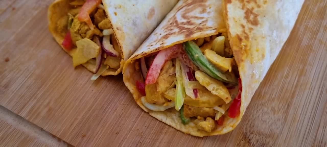 Chicken Shawarma recipe-Easy and delicious Shawarma recipe #chickenshawarma #shawarmaroll