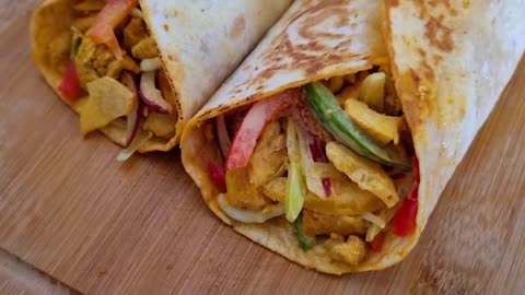 Chicken Shawarma recipe-Easy and delicious Shawarma recipe #chickenshawarma #shawarmaroll