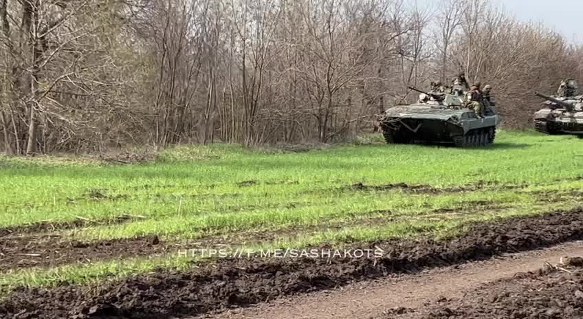 Russian tank column south of Izyum