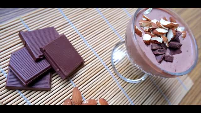 Deliciously Easy Low Carb Sweets – Keto Chocolate Mousse