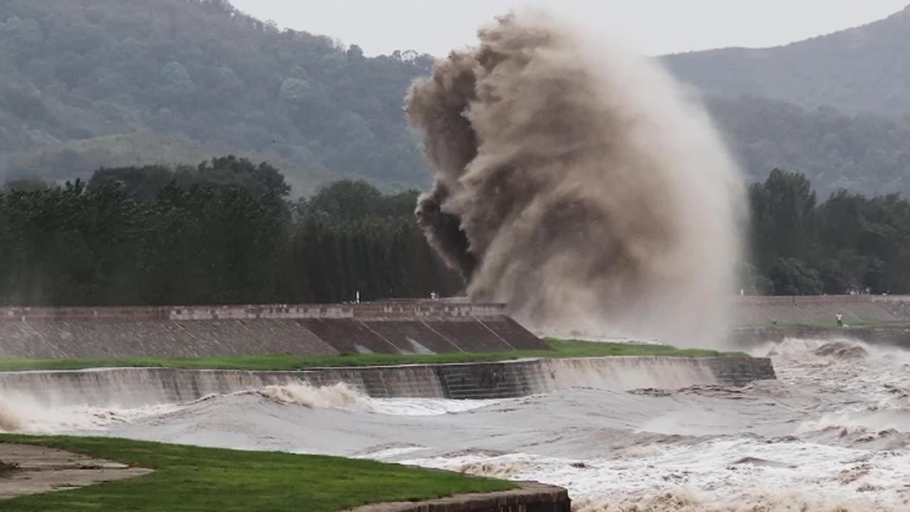 🌊 MOST EXTREME Weather Events Caught On Video 🌪️