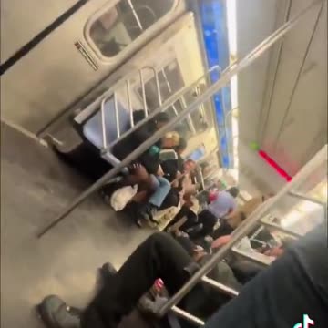 How It Feels To Ride The NYC Subway - #nyc #subway