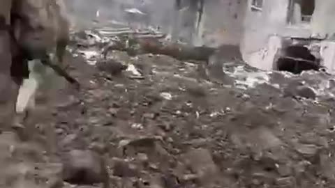 Ukrainians Running Through Bakhmut