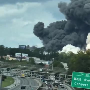 “Trump 2024_美國大選 危機觀測03”美國遭受攻擊？！急報，喬治亞州科尼爾斯生物實驗室出現大量濃煙佈滿天空！I_20洲際高速公路被封鎖，周遭人民被要求立刻離開！是深層政府的破壞行動？！