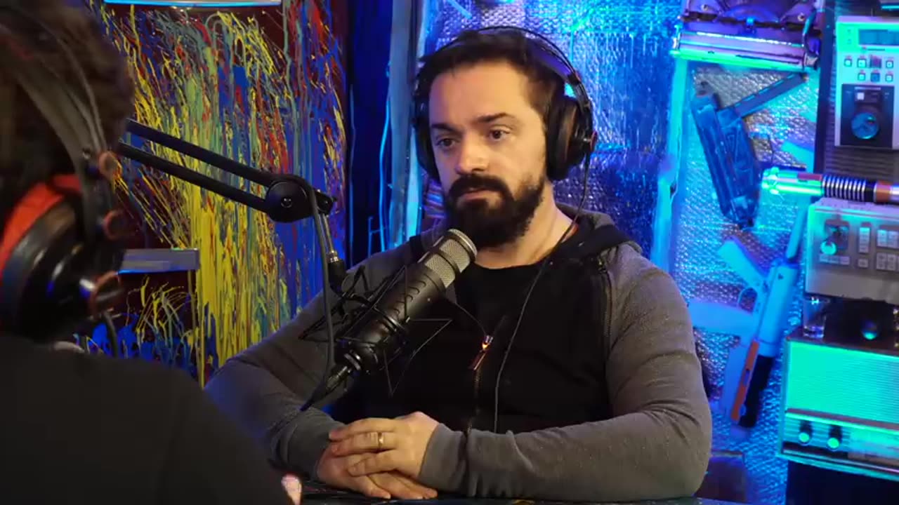 EU SABIA DO ASS3DlO NA DANI CALABRESA BEM ANTES - DANILO GENTILI Cortes do InteligĂȘncia Ltda.