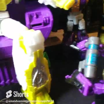 Gifts presented to the new Decepticon King Jiaxus short