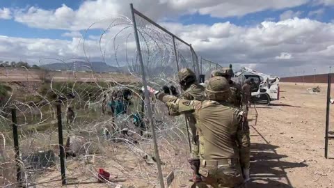 Texas’ new wire fence and barrier going up in El Paso.