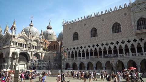 Cinematic Documentary - Tour of Venice - Visiting Top Tourist Attractions in Venice - Italy