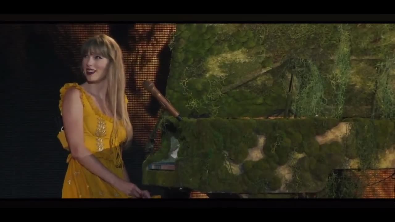 taylor swift eras tour live - champagne problems