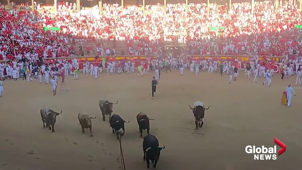 Spain's Pamplona bull run returns in full force after 2-year COVID hiatus