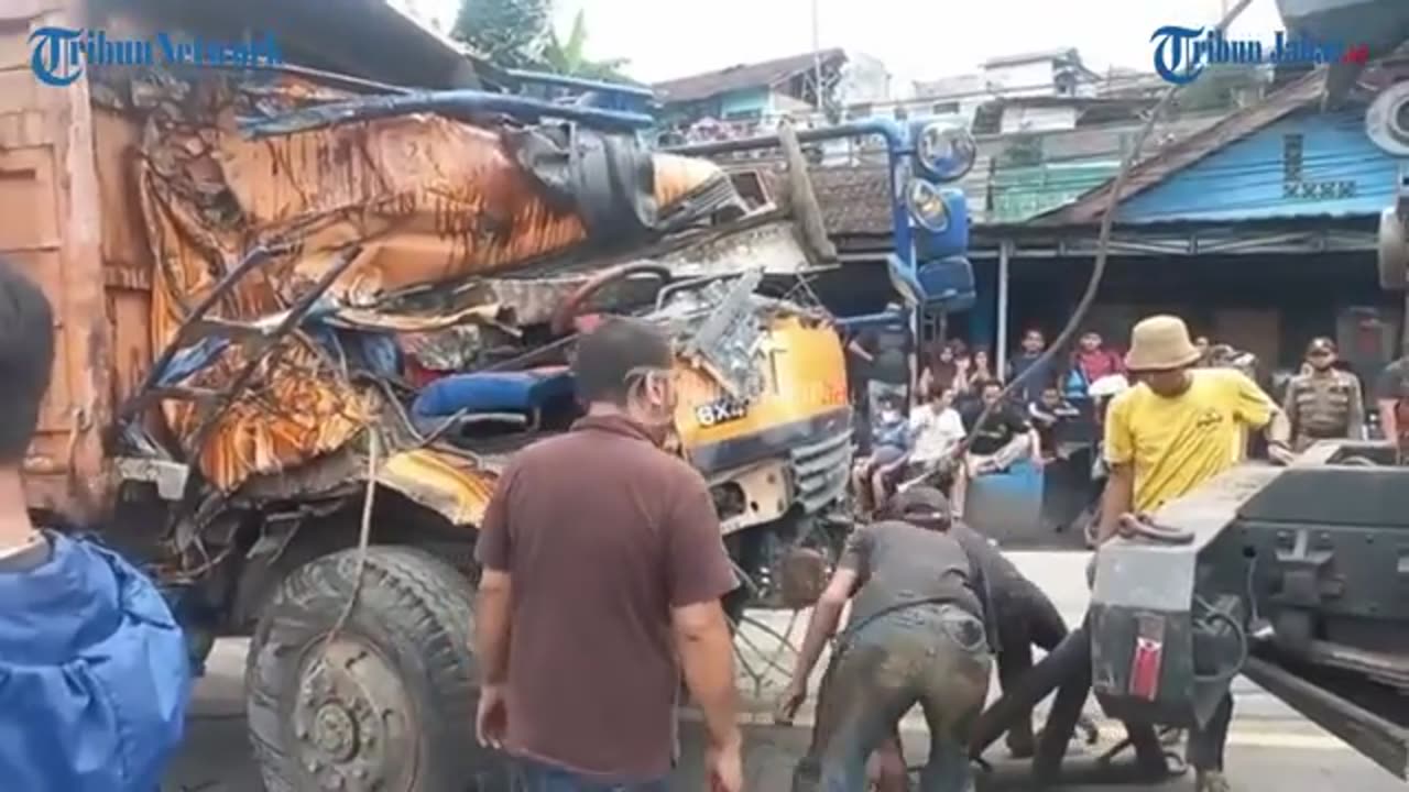 Waduh, ngeri kecelakaan truk