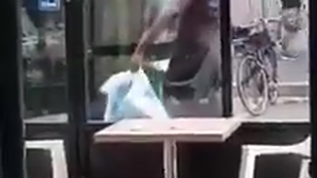 Fake asylum seeker wants to travel on bus without a ticket but is rejected by
