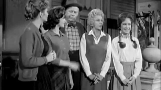 Petticoat Junction - Season 1, Episode 38 (1964) - The Genghis Keane Story