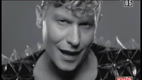 Ταλεντάρα τακουνάτη ο Πρόεδρος της Ουκρανίας.