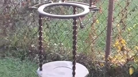 The coolest mirror in a Tennessee alley.