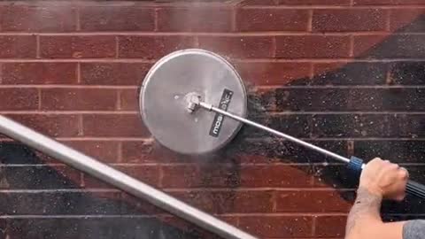 Steam cleaning brickwork looks satisfying 🧱💨