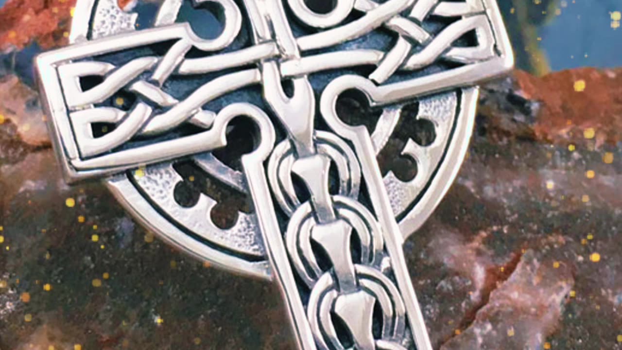 Timeless Elegance: Sterling Silver Celtic Pendant