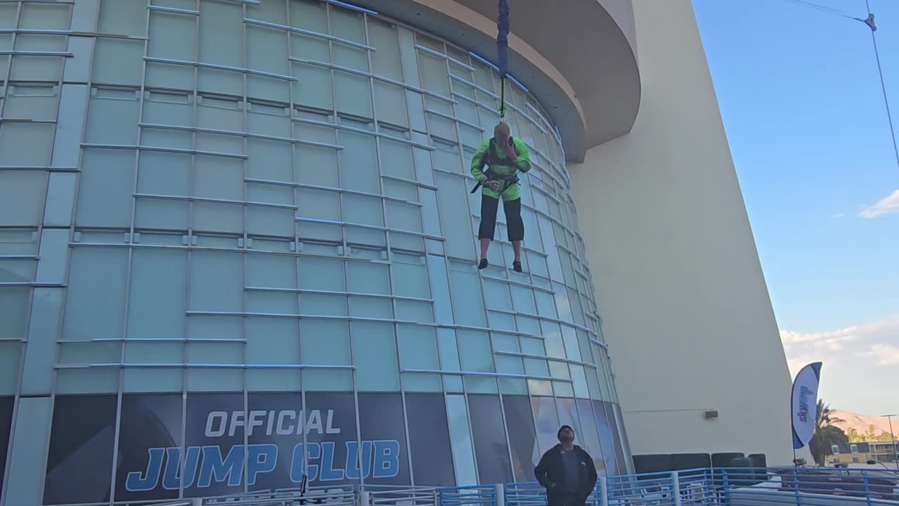 🇺🇸 I Jumped Off The Tallest Tower in Vegas! Ultimate Adrenaline Rush – Must Watch!