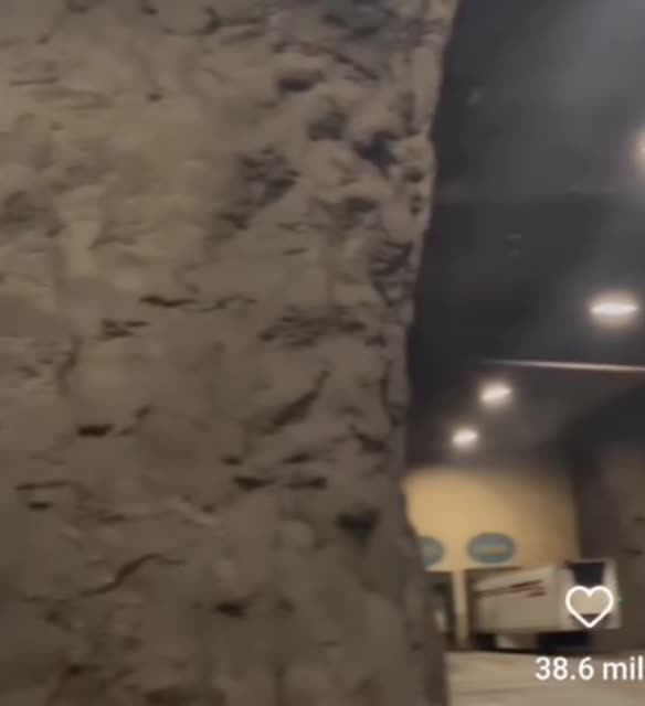 LA ÉLITE ALMACENA COMIDA PARA LA HAMBRUNA KE SE VIENE Y TU TE ESTAS PREPARANDO?