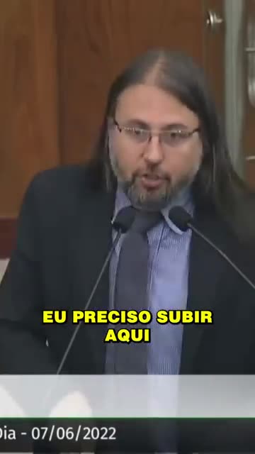 A esquerda quer doutrinar jovens e crianças para o Mau