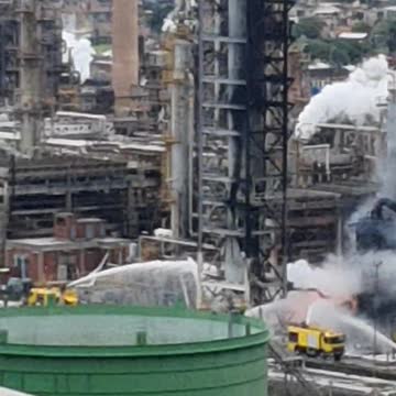 Engen Oil Refinery - flames doused