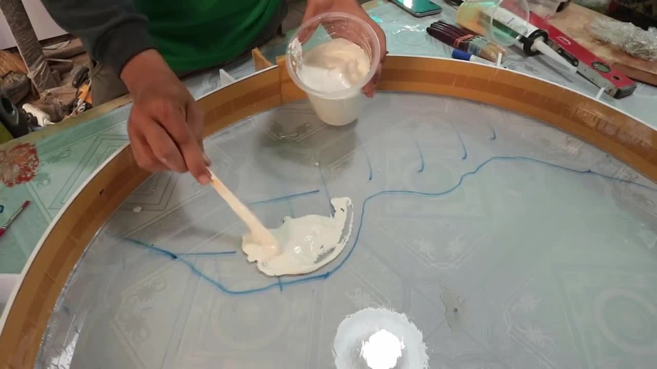 Great idea - epoxy art