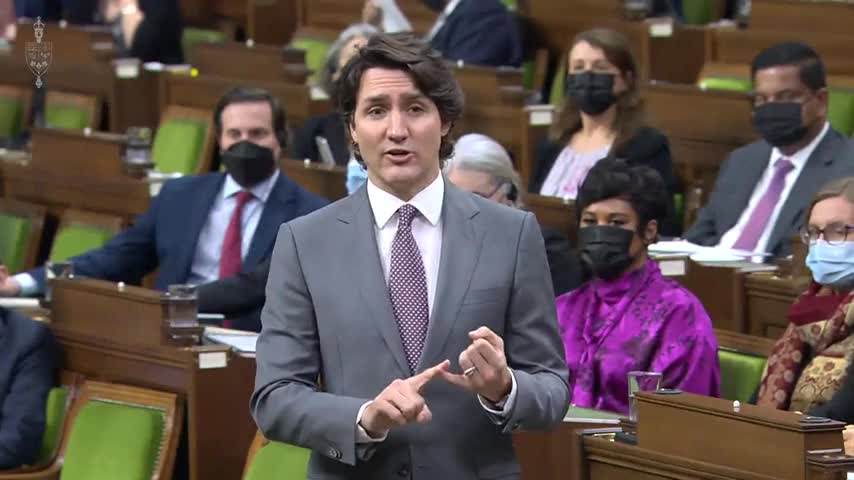 CANDICE ROASTED TRUDEAU IN THE HOUSE.