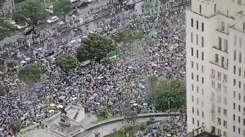 Brazilian Patriots Rise up for Bolsonaro and Surround Military Command in Rio De Janeiro