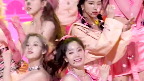 [안방1열 직캠4K] 트와이스 모모 'SCIENTIST' (TWICE MOMO FanCam)│@SBS Inkigayo 211114