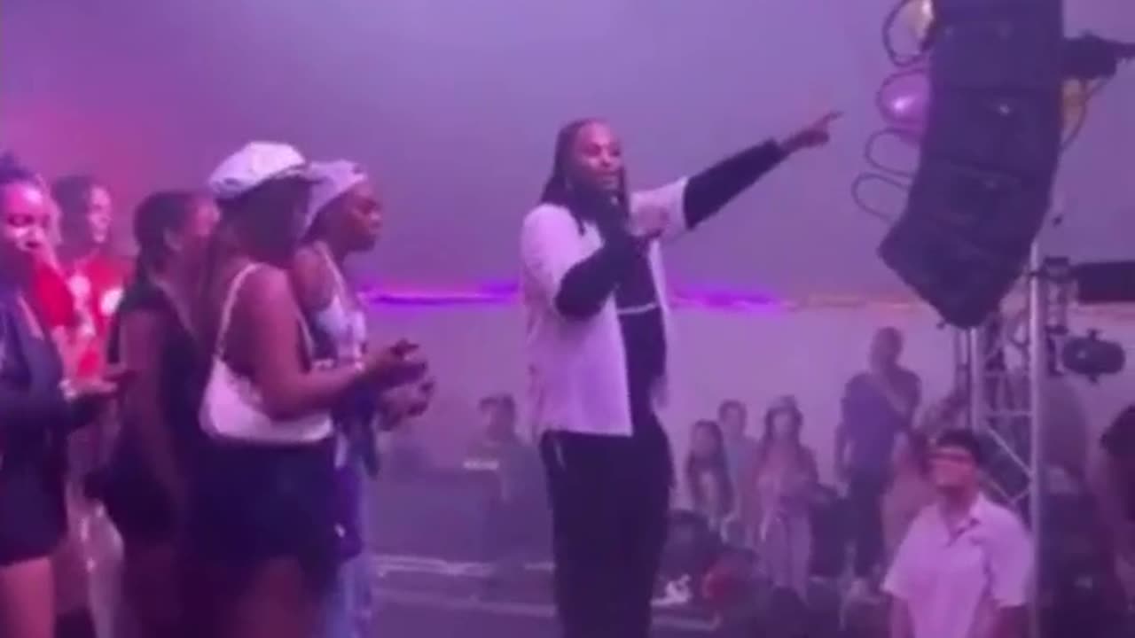 Waka Flocka starts a ‘TRUMP 2024’ chant 🇺🇸🔥#donaldtrump #wakaflocka #trump2024campaign