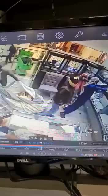 Gateway jewellery store robbery exit