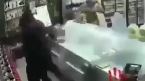 Russian store owners don't play around