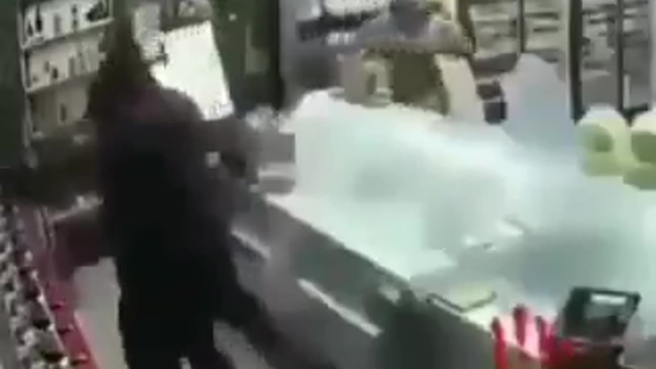 Russian store owners don't play around