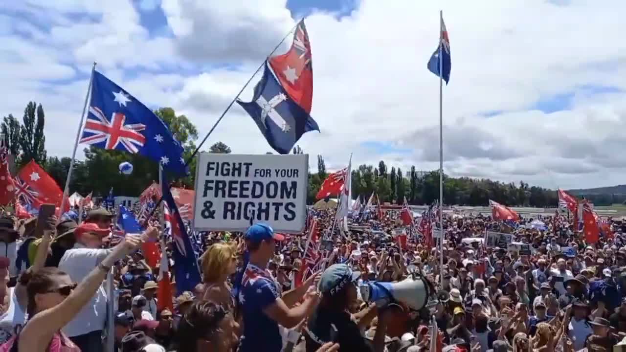 Brilliant scenes in the Aussie capital Canberra as the people unite against covid tyranny 🙏🏻