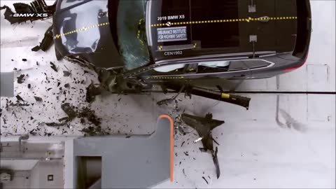 2019 BMW X5 vs 2019 Volvo XC90 - CRASH TEST